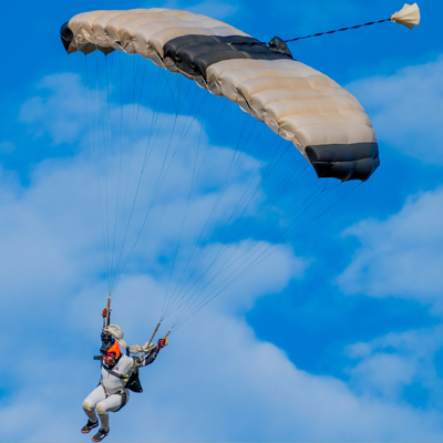 Learn to Skydive today - Daniele Vitorino